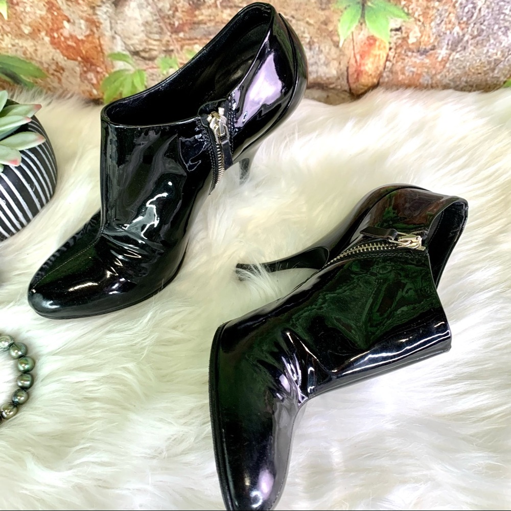 MIU MIU Minimalist Quiet Luxury Italian Patent Leather Ankle Boots, 37.5/7.5 - Picture 6 of 16